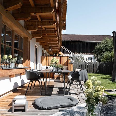 Bewegte Berge Apartments Saalfelden Exterior foto